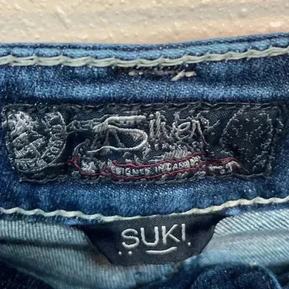 SILVER Suki Women’s Slim Boot Cut Jeans - Picture 4 of 8